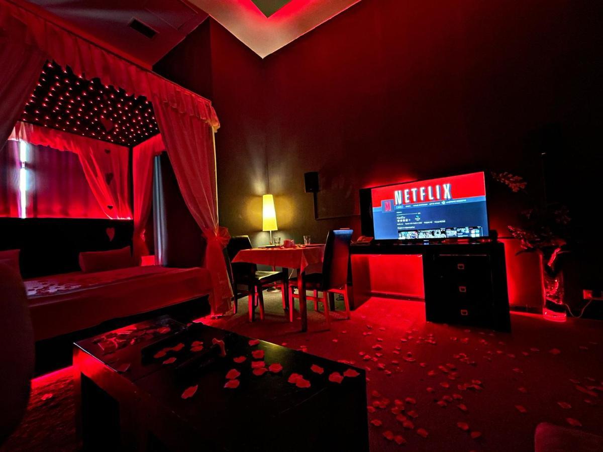 Cinema Plaza Hotel 바쿠 외부 사진
