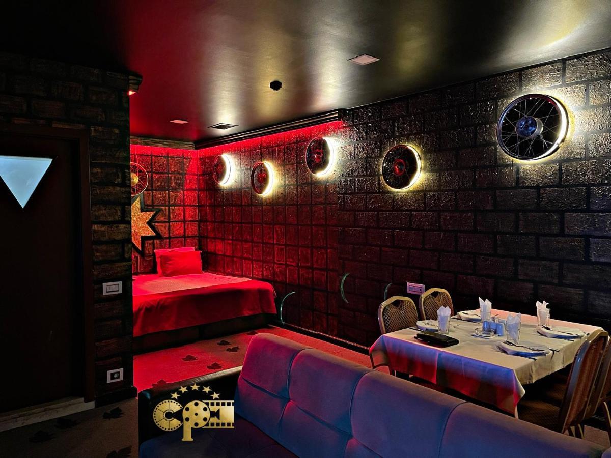 Cinema Plaza Hotel 바쿠 외부 사진