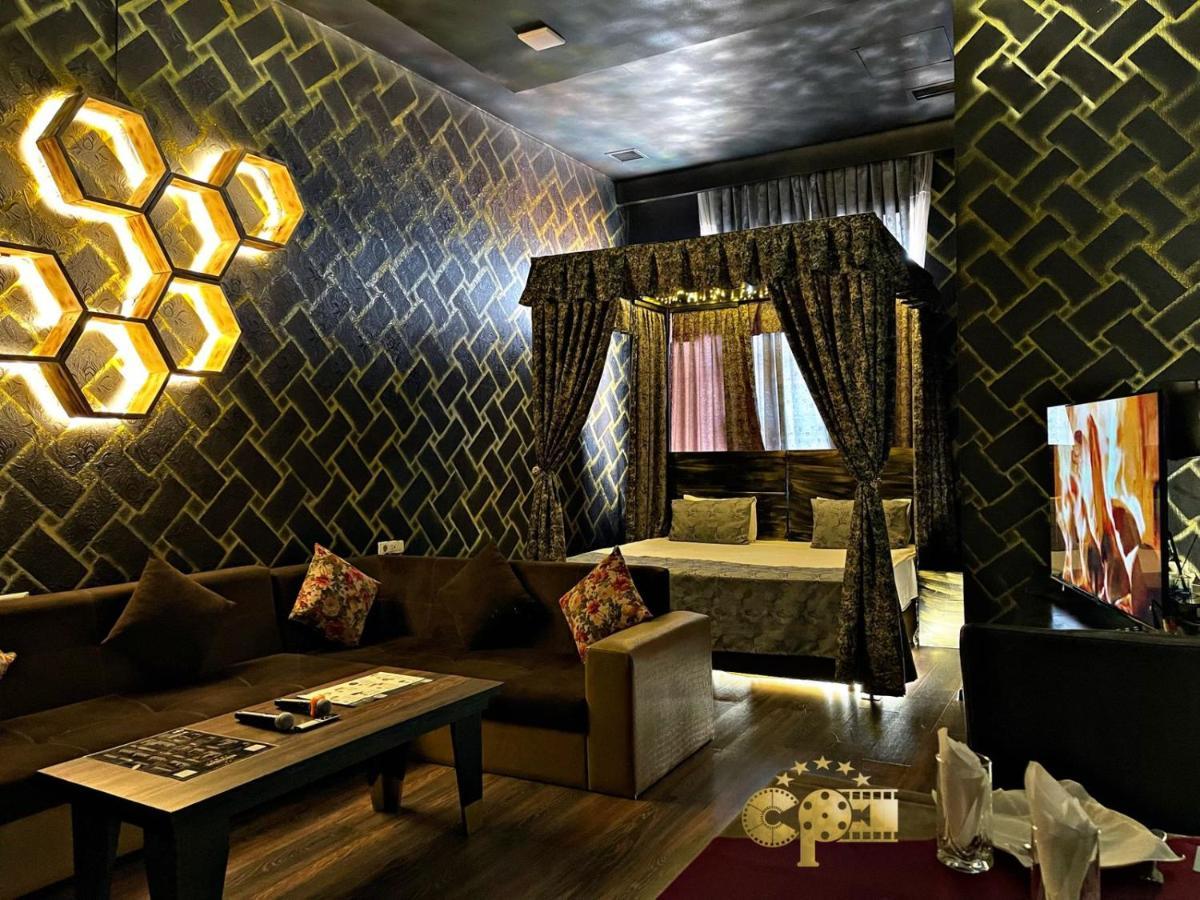 Cinema Plaza Hotel 바쿠 외부 사진