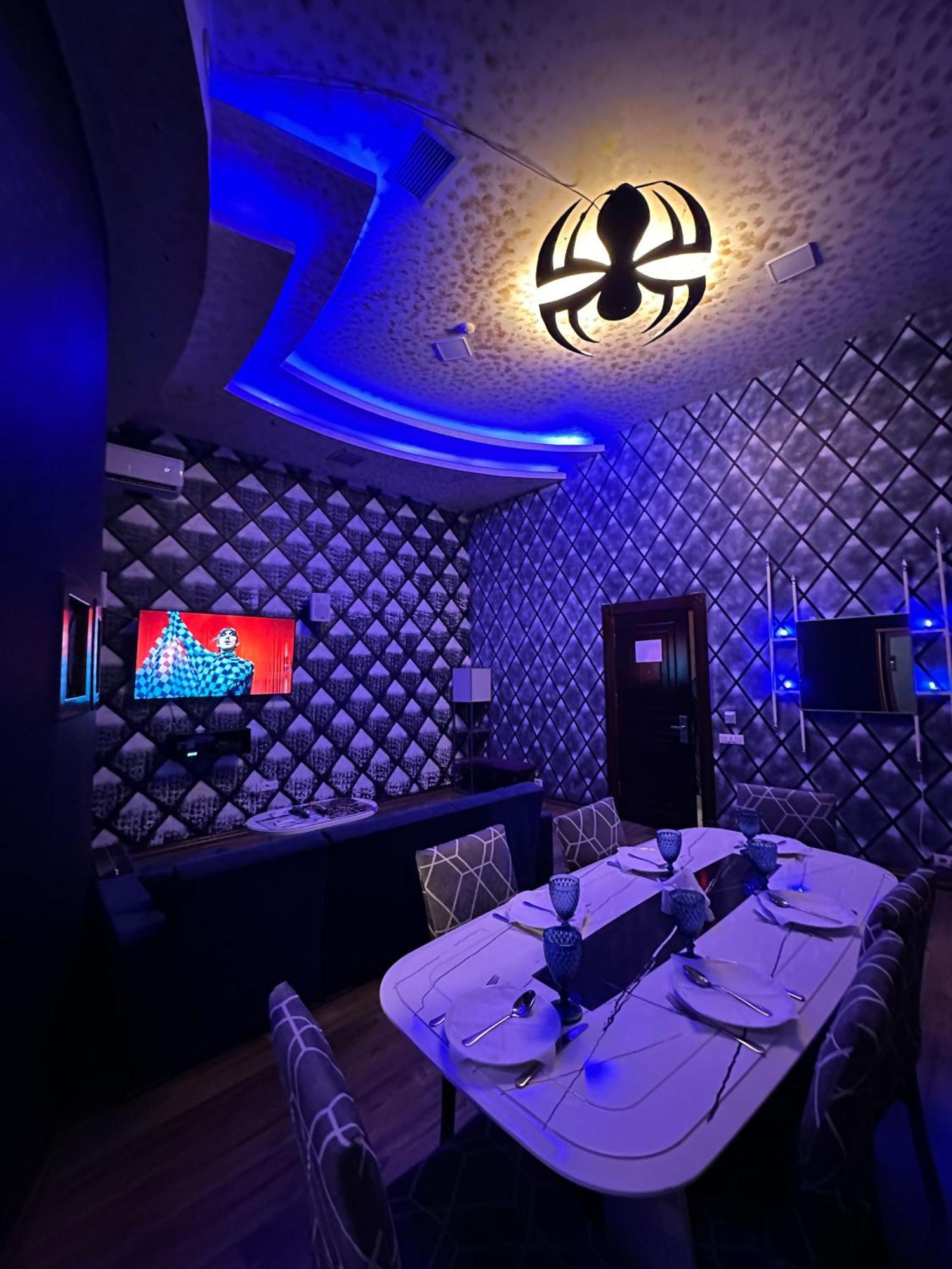 Cinema Plaza Hotel 바쿠 외부 사진